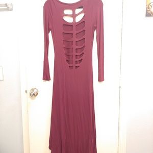 High low burgundy cut out dress 💕